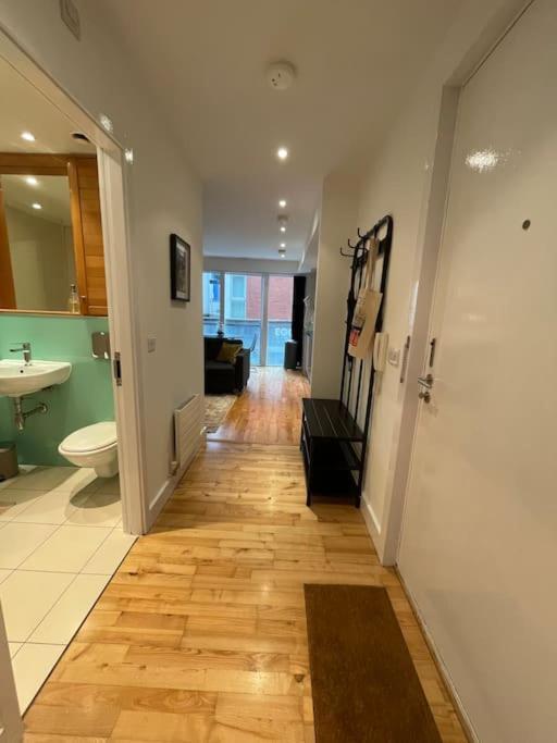 Fabulous Leeds Center Urban Loft Апартаменты Лидс