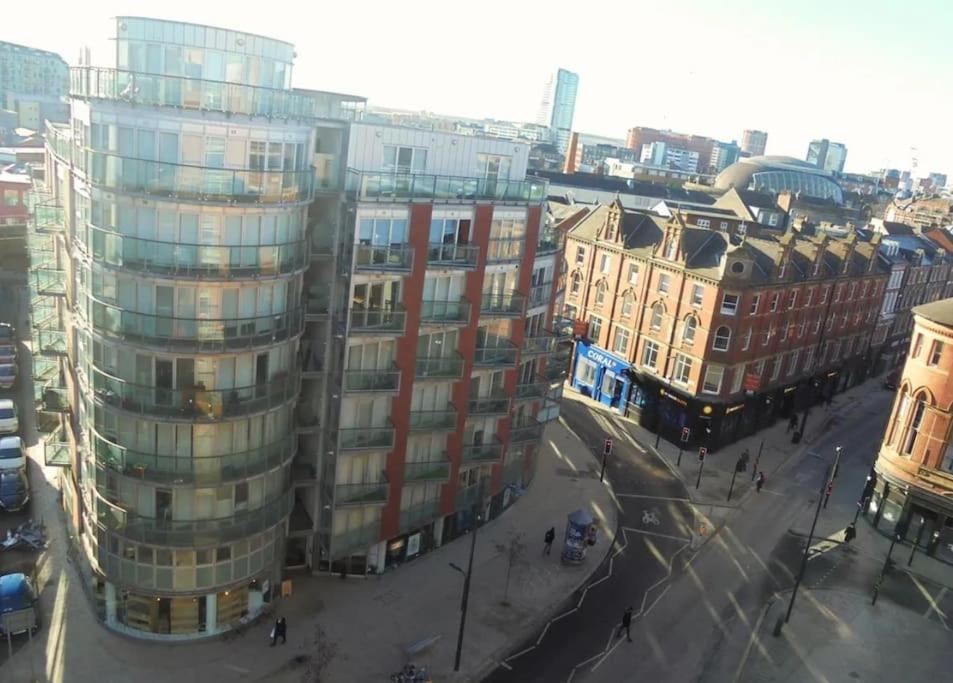 Fabulous Leeds Center Urban Loft Лидс
